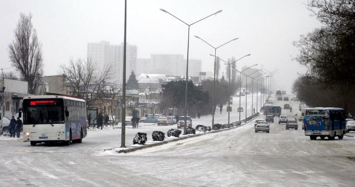 Qarın yağması Bakıda tıxac yaratdı